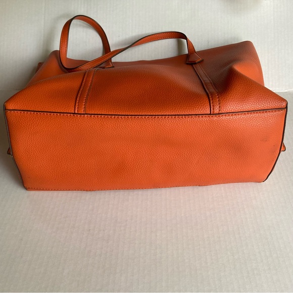 Tory Burch perry triple compartment tote color: canyon orange/ green - Picture 9 of 16